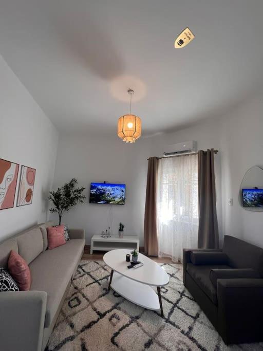 2 Bedroom In The Center Of